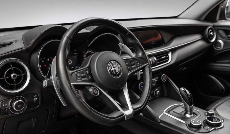 
								Alfa Romeo Stelvio 2.0 Turbo 280 ch Super AWD full									
