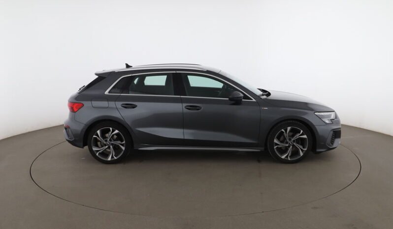 
								Audi A3 Sportback 35 TDI S line S tronic 7 full									
