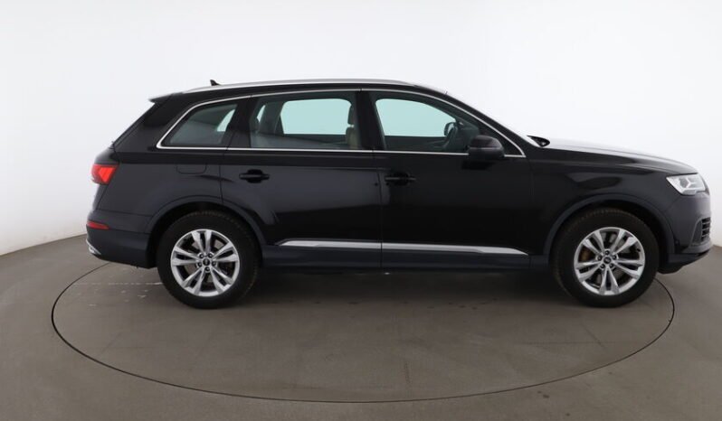 
								Audi Q7 55 TFSI e quattro S tronic full									
