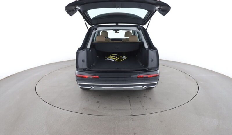 
								Audi Q7 55 TFSI e quattro S tronic full									