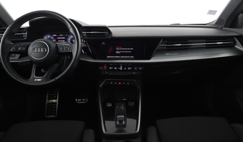 
								Audi A3 Sportback 35 TDI S line S tronic 7 full									
