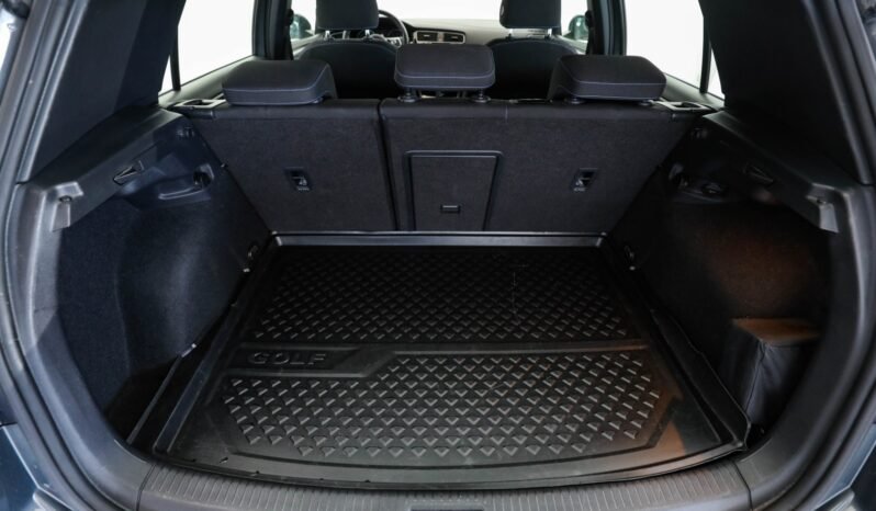 
								Volkswagen Golf VII GTE Facelift full									