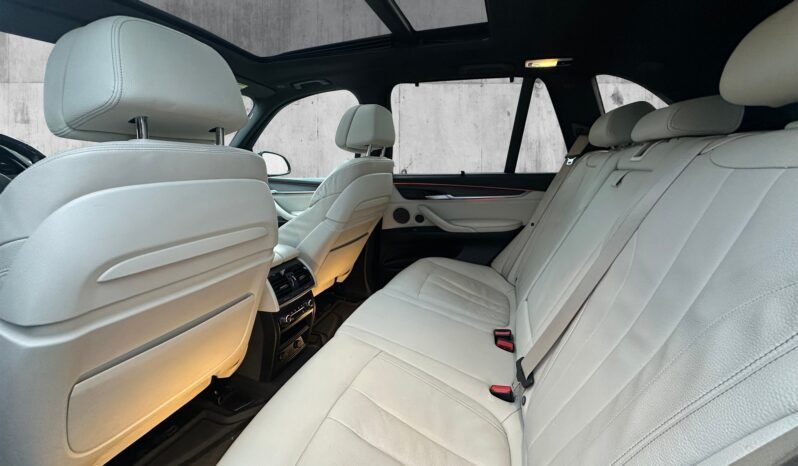 
								BMW X5 xDrive40e M-Sport full									