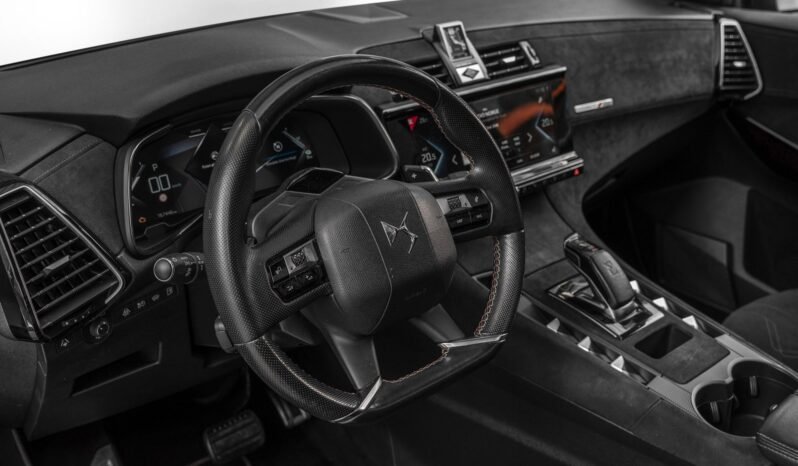 
								DS 7 Crossback Performance Line E-TENSE 4×4 full									