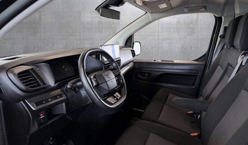 
								Toyota Proace 2.0 D 177 ch Comfort Plus L2H1 THB Automatique full									