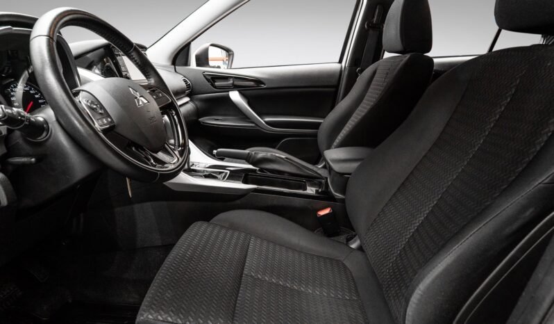 
								Mitsubishi Eclipse Cross 1.5T 163 ch 4WD full									