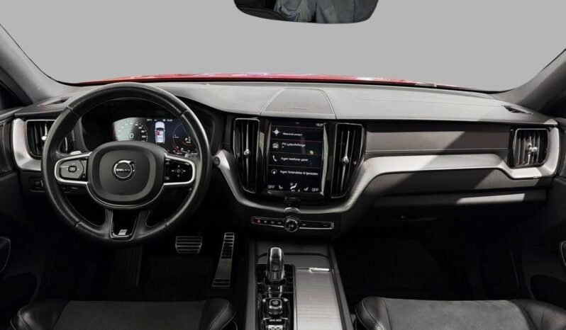 
								Volvo XC60 T8 AWD R-Design full									