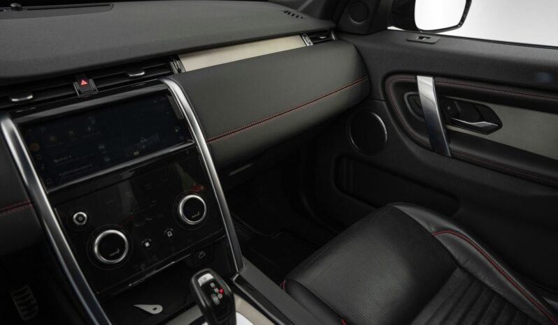 
								Land Rover Discovery Sport P300e AWD R-Dynamic full									
