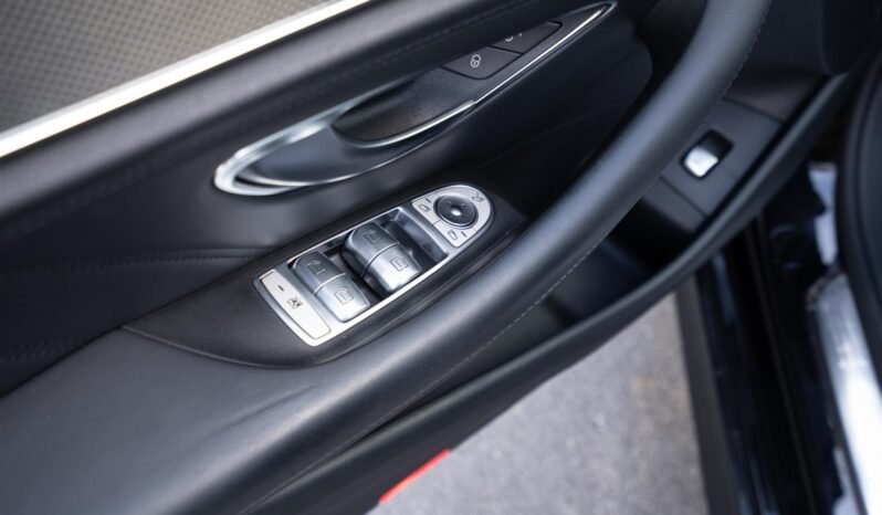 
								Mercedes-Benz E 43 AMG 4MATIC full									