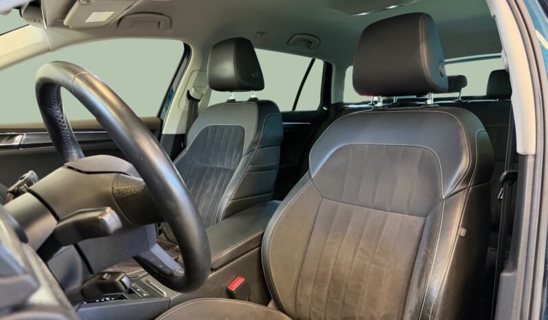 
								Škoda Superb iV Plug-in Hybrid Style full									