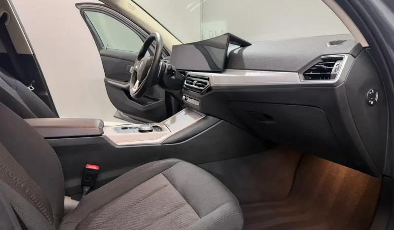 
								BMW 320d Limousine xDrive Shadow-Line full									