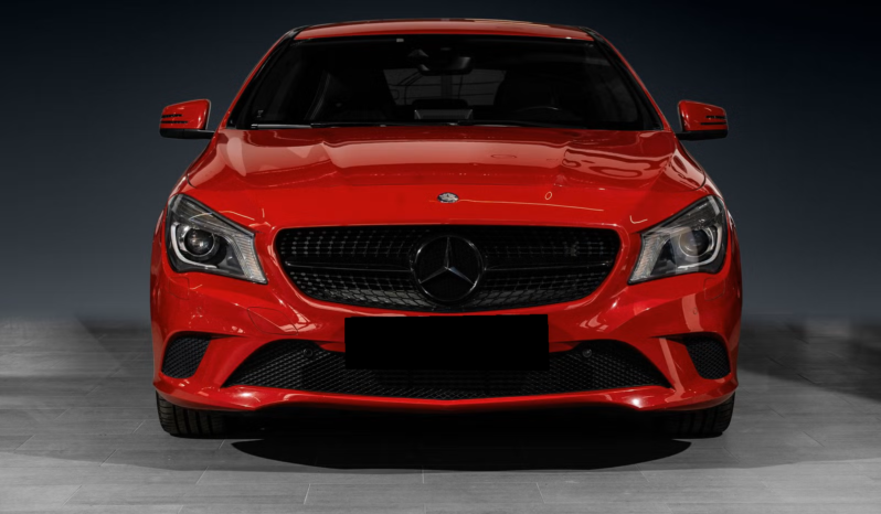 
								Mercedes-Benz CLA 180 Automatique full									