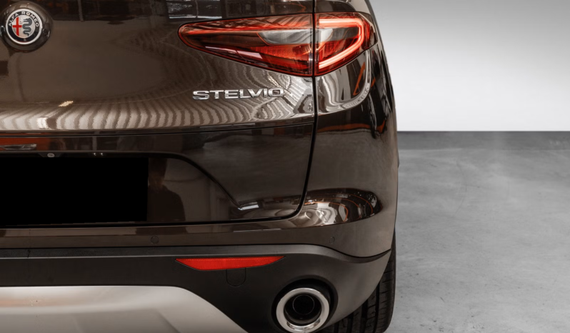 
								Alfa Romeo Stelvio 2.0 Turbo 280 ch Super AWD full									