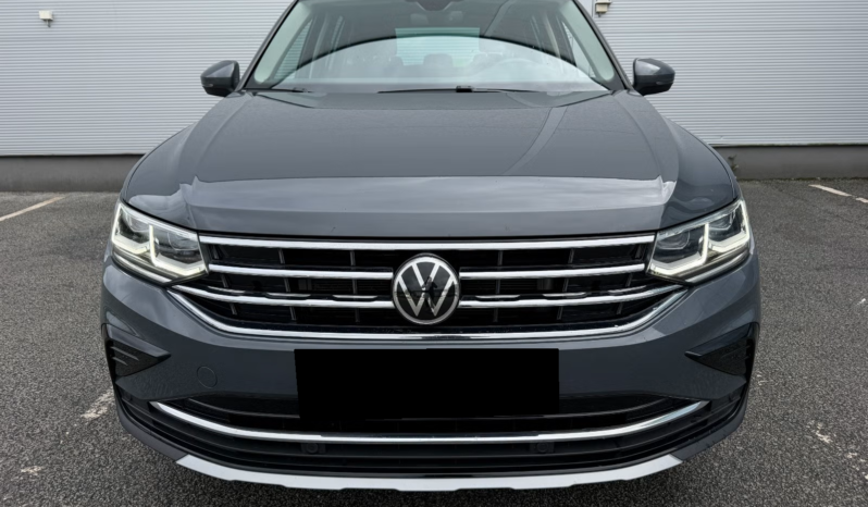 
								Volkswagen Tiguan eHybrid 265 ch DSG full									