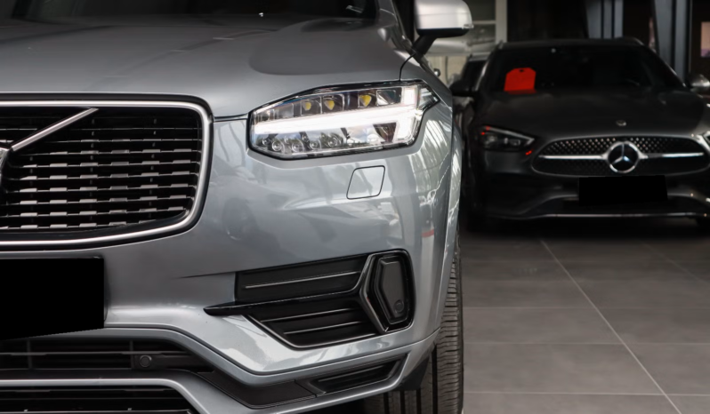 
								Volvo XC90 T8 R-Design AWD 7 places full									