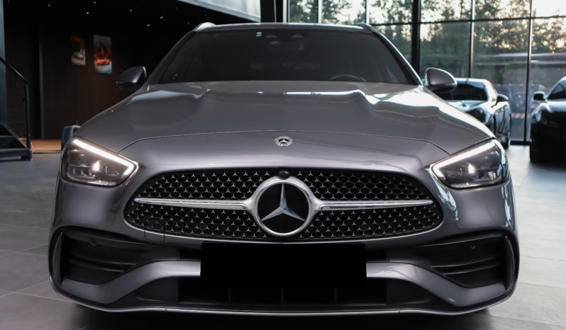 
								Mercedes-Benz C 220 d 4MATIC AMG Sport full									